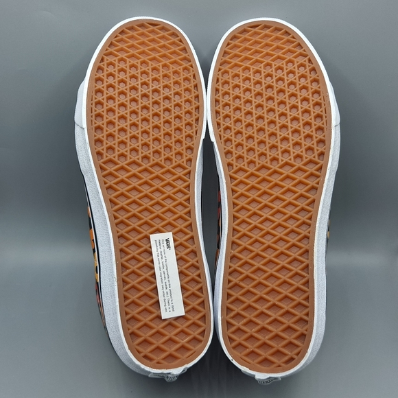 New Vans Sk8-Hi Top Flower Black White Orange Halloween Floral Men's Size 11.5 - Picture 8 of 9